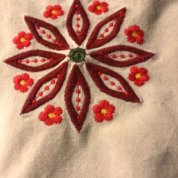 Cute flower embroidered vest with faux trim, no tags @girls size 4/5 - Picture 9 of 9